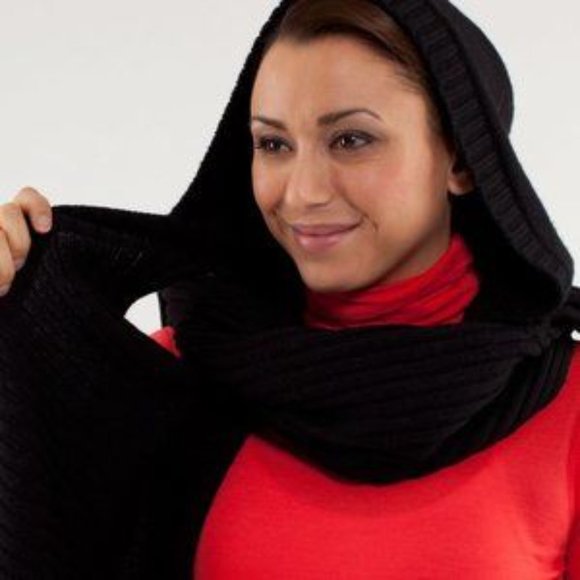 NEW!! LULULEMON *Rare*Apres Sickie Poncho/Scarf - Picture 3 of 11